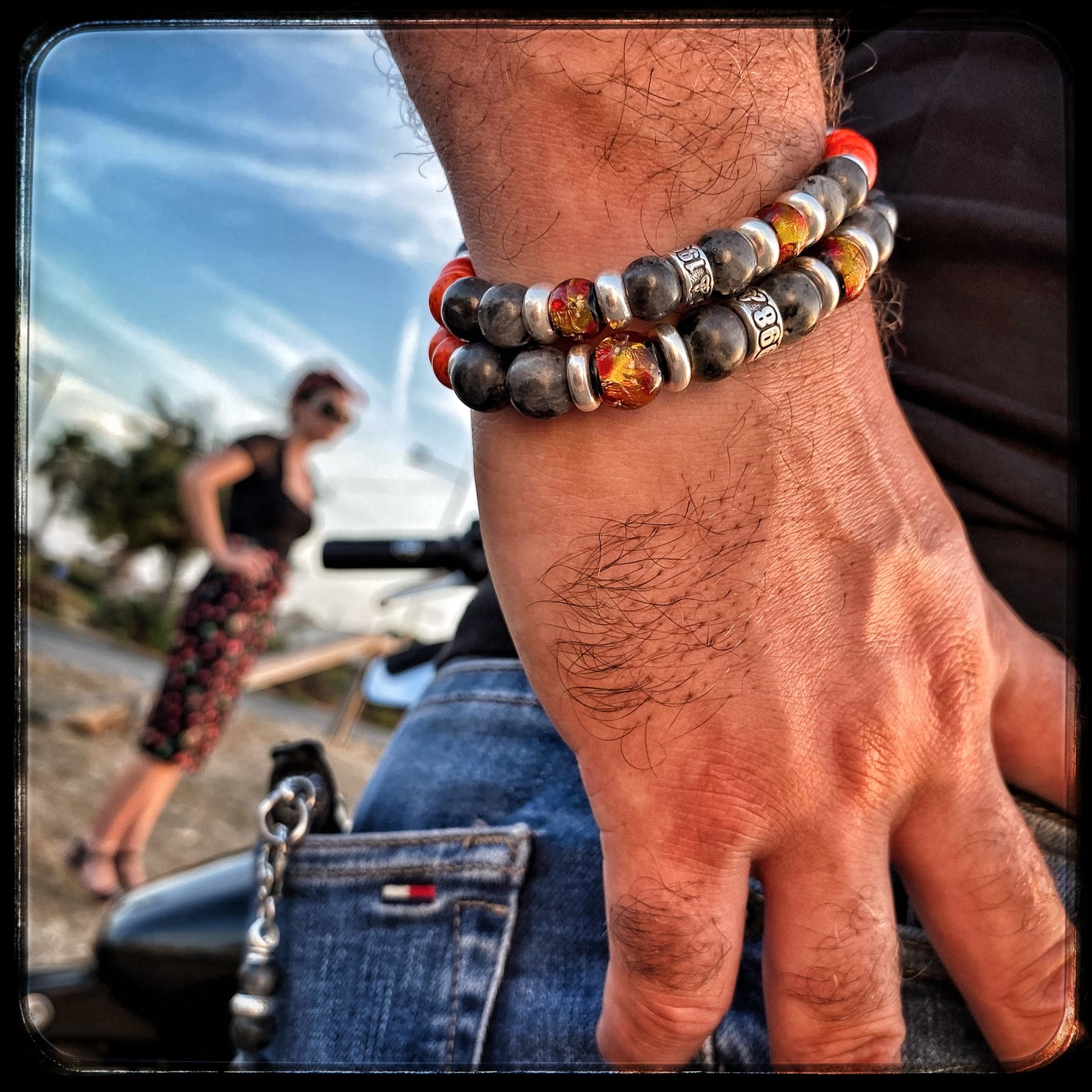 Bracelet SAN DIEGO Perles 8mm, larvikite, magnésite et argent 925. Motif DONUT