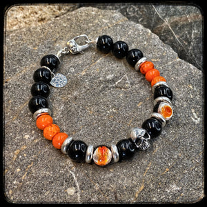 Bracelet MILWAUKEE Perles 10mm, onyx, magnésite. Fermoir argent 925. Motif SKULL